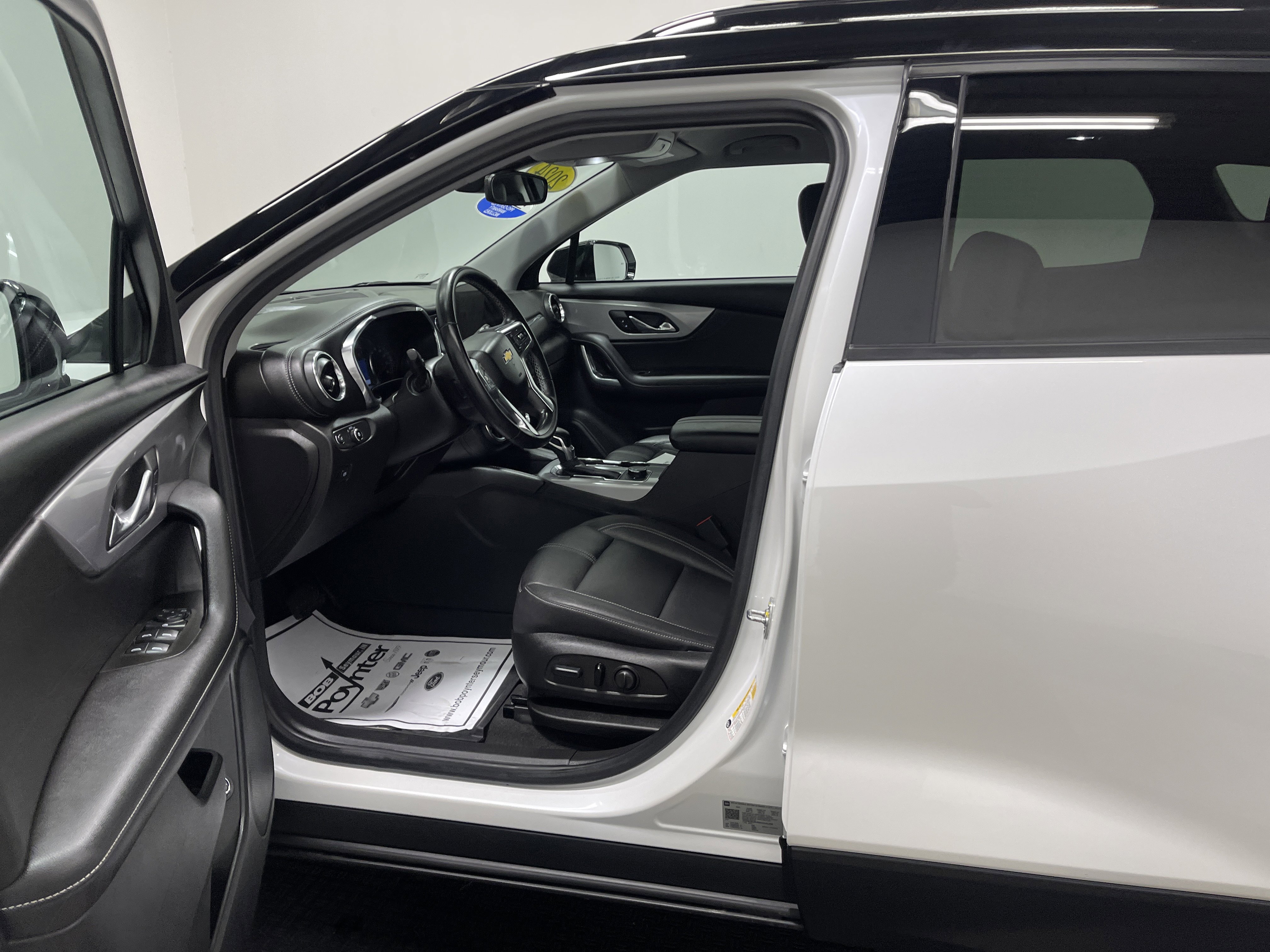 Used 2024 Chevrolet Blazer LT w/ Midnight/Sport Edition FWD image 9