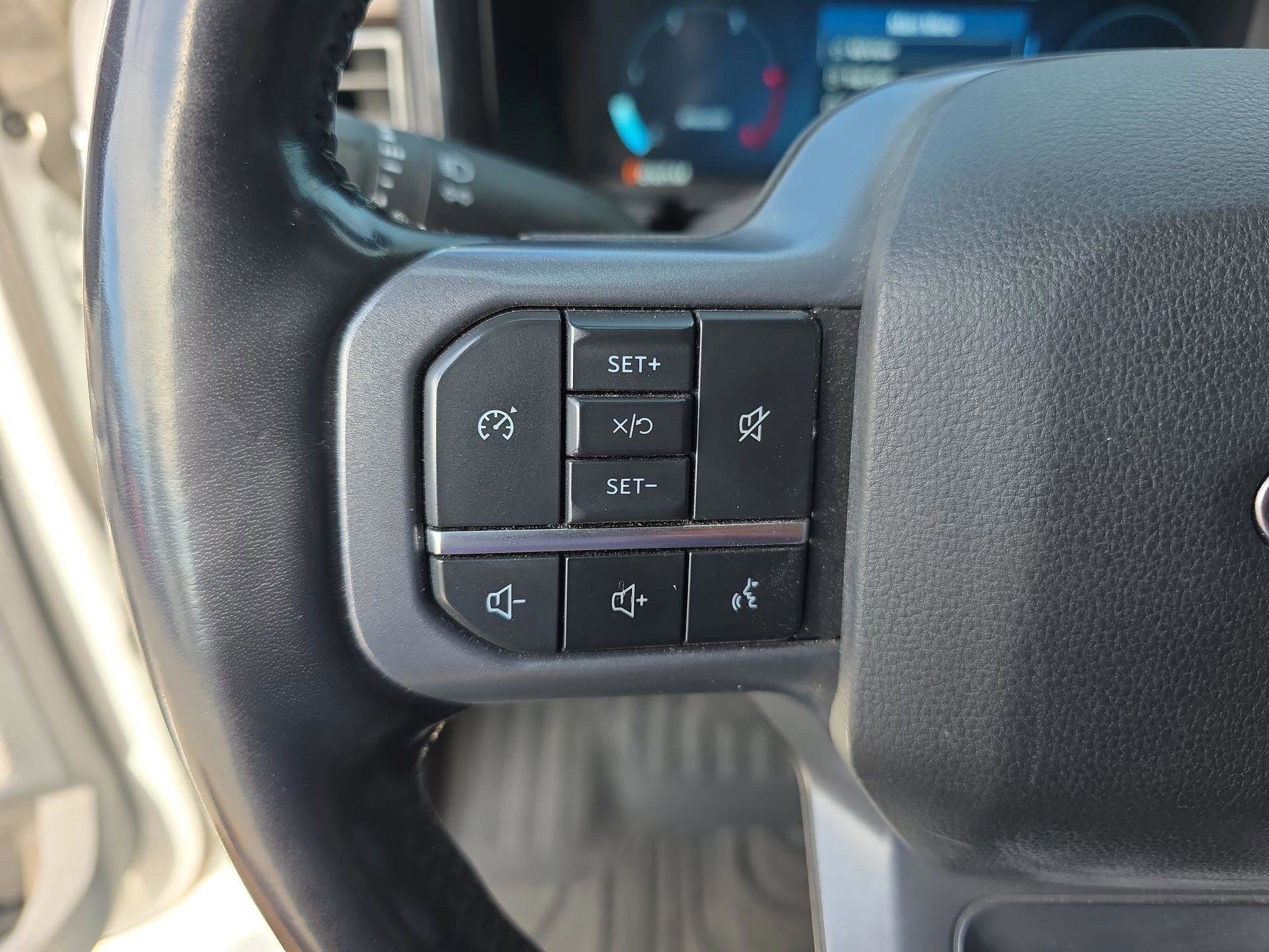 Used 2023 Ford F450 Lariat image 28