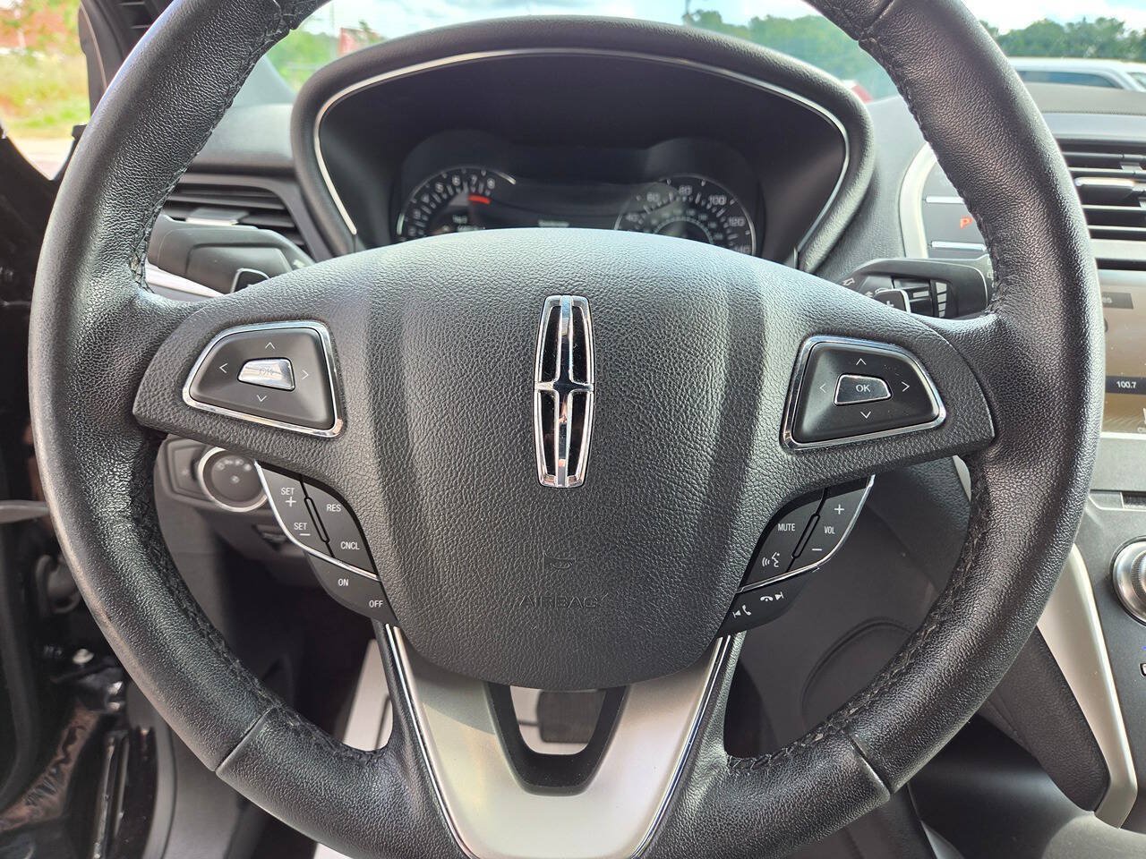 Used 2019 Lincoln MKC Premiere AWD/4WD image 12