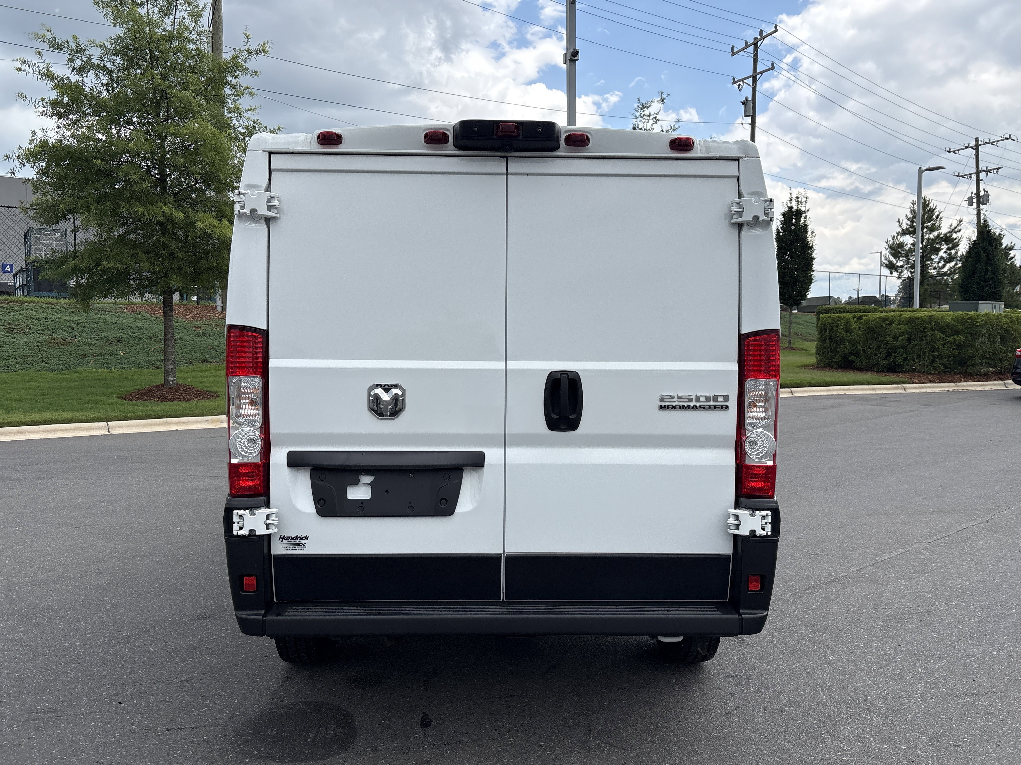 Used 2025 RAM ProMaster 2500 w/ Convenience Group FWD image 8