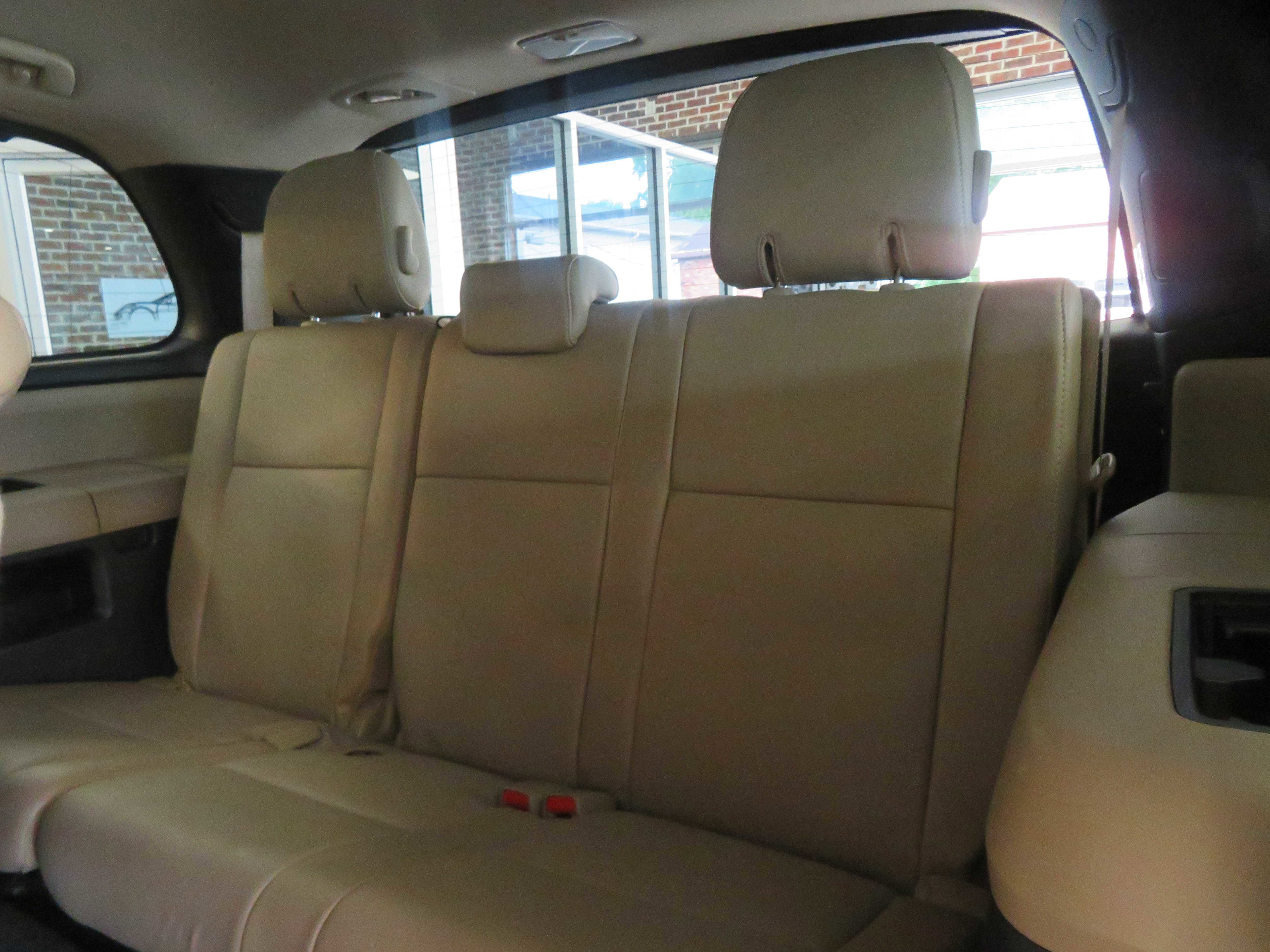 Used 2019 Toyota Sequoia Limited w/ Safety & Convenience Package RWD image 22
