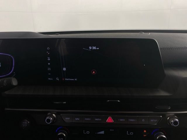 Used 2025 Kia Telluride EX w/ EX Captain's Chair Package FWD image 22