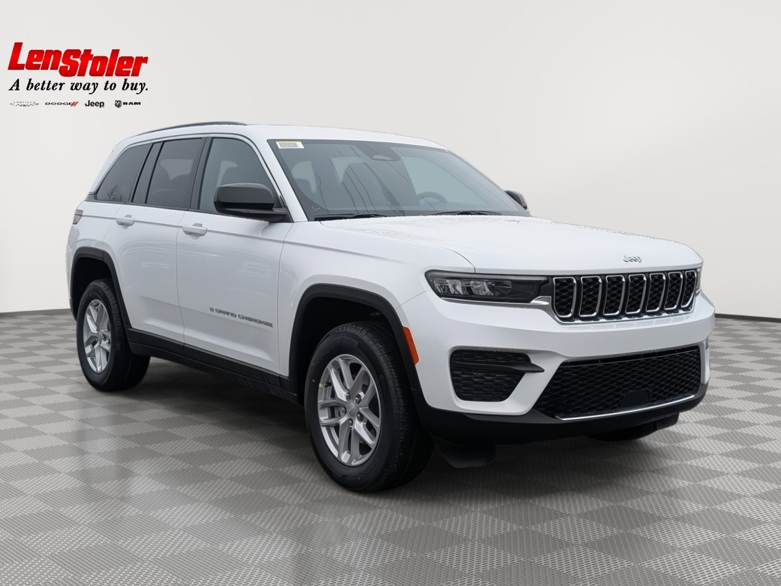 New 2026 Jeep Grand Cherokee Laredo image 4
