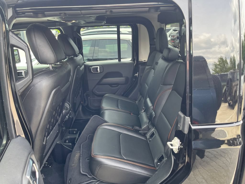 Used 2023 Jeep Gladiator Mojave w/ Cold Weather Group AWD/4WD image 15