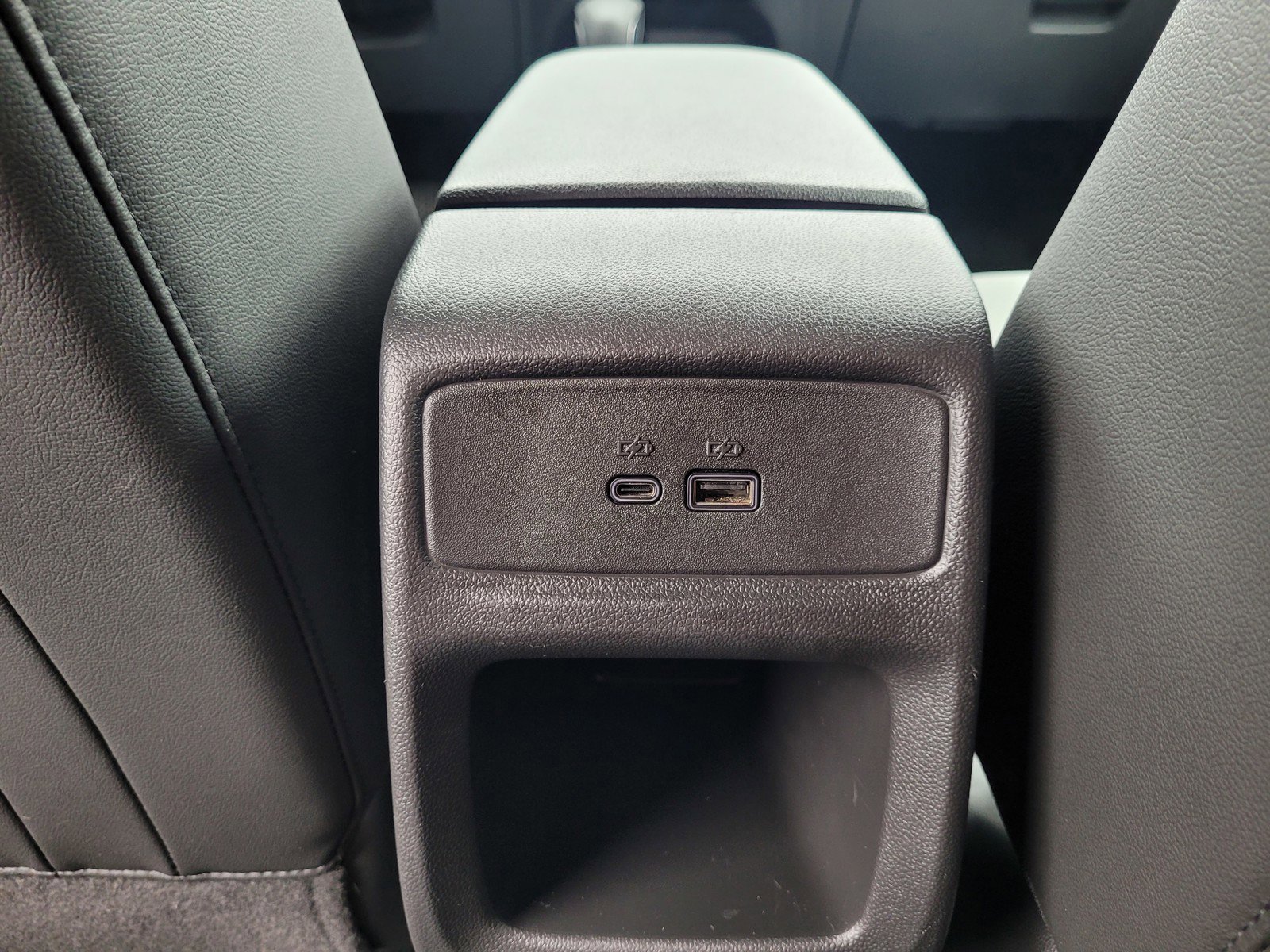 Used 2025 Chevrolet Trax LT w/ LT Convenience Package image 14