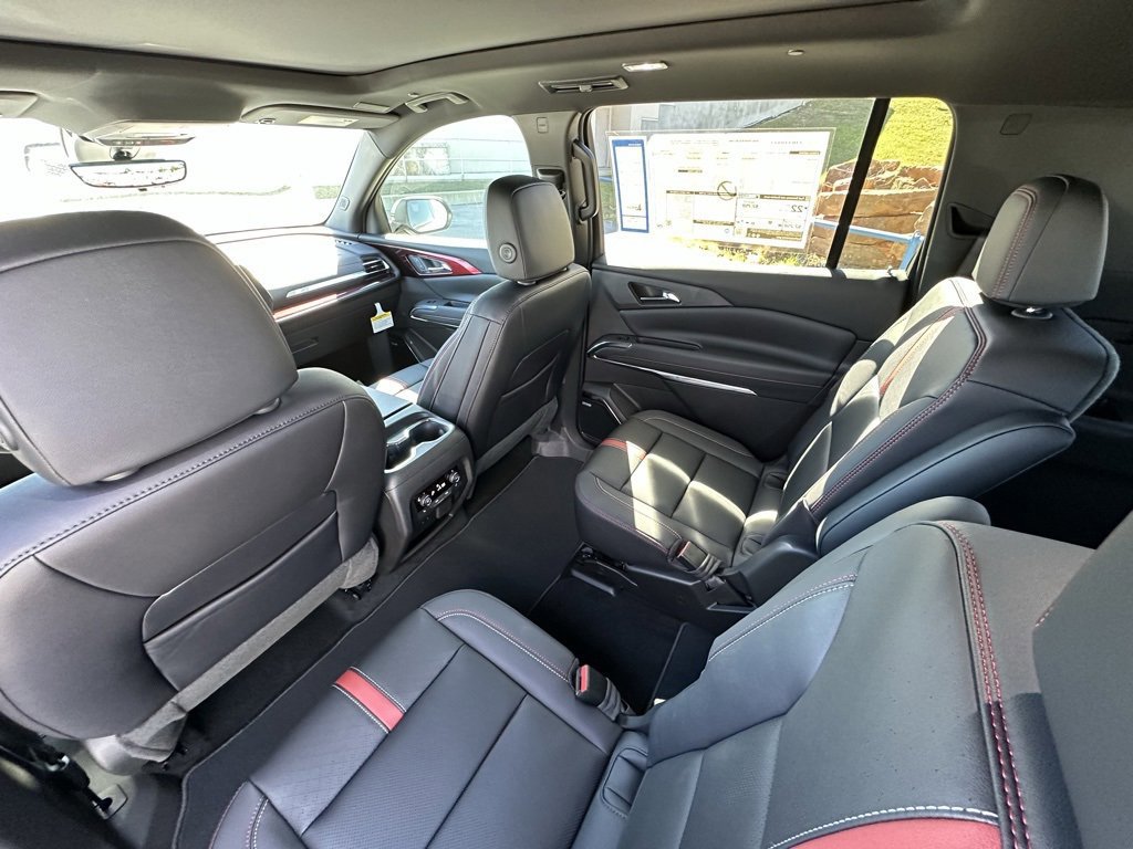 New 2026 Chevrolet Traverse RS image 23