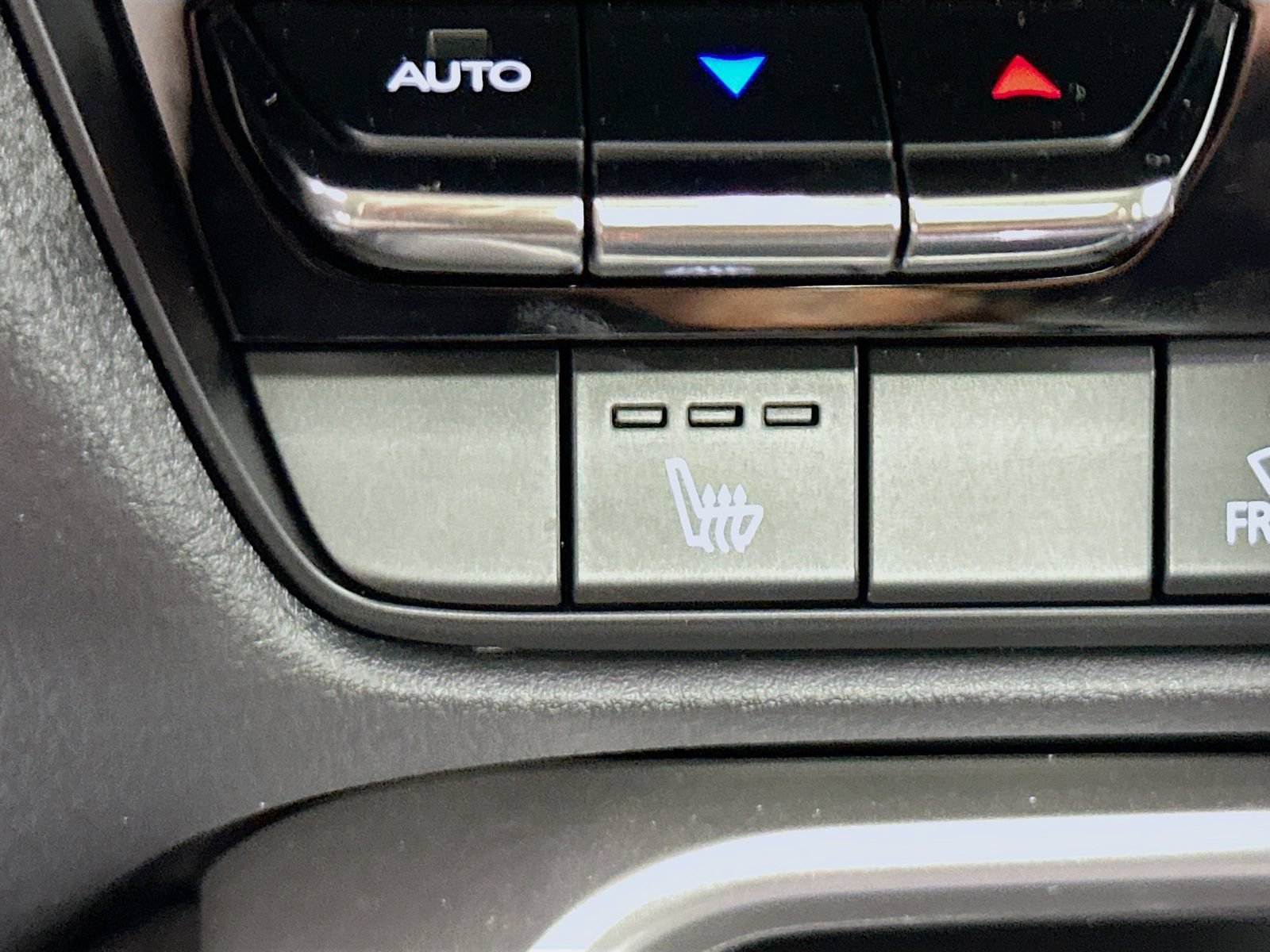 Certified 2025 MAZDA CX-70 Plug-In Hybrid w/ Premium Pkg AWD/4WD image 21