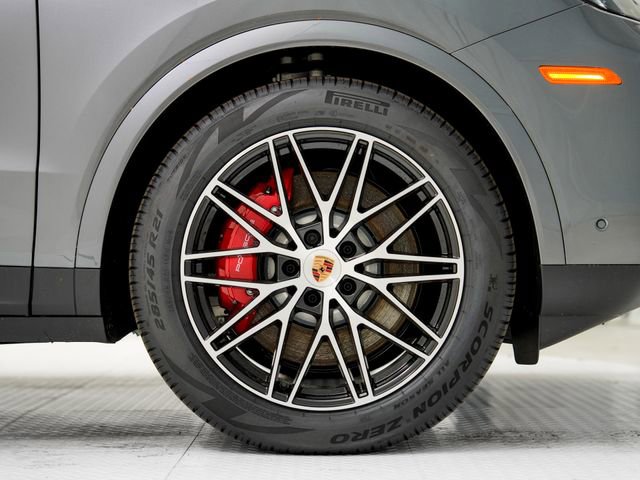 New 2026 Porsche Cayenne S image 28