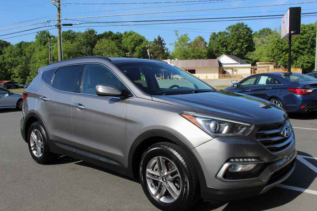 Used 2017 Hyundai Santa Fe Sport w/ 2.4L Value Package 06 FWD image 3