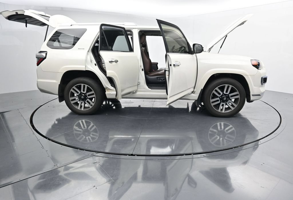 Used 2019 Toyota 4Runner Limited AWD/4WD image 39