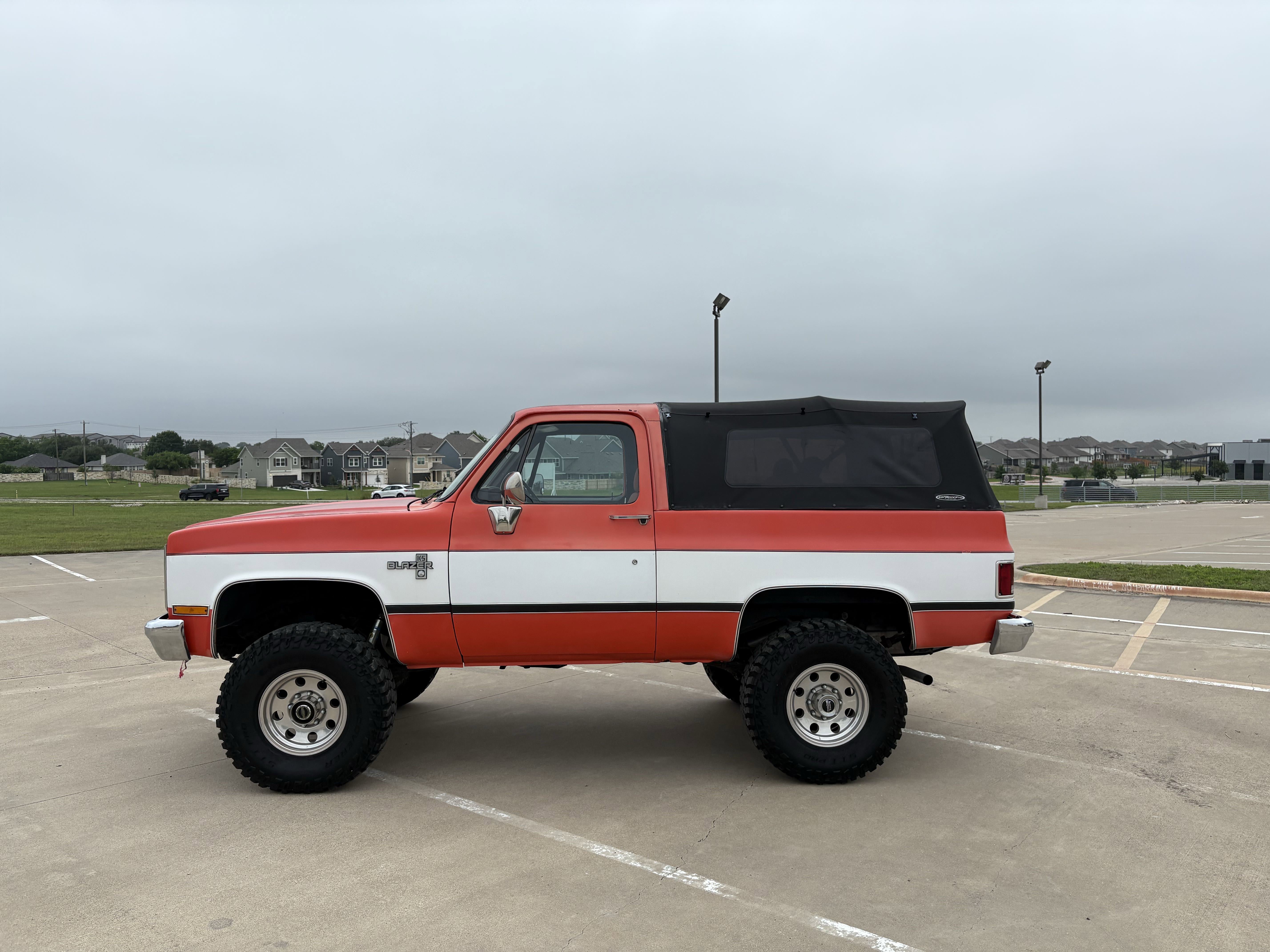 Used 1987 Chevrolet Blazer 4WD image 2