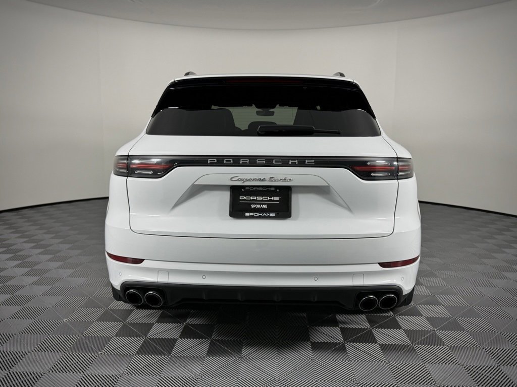 Used 2022 Porsche Cayenne Turbo image 8