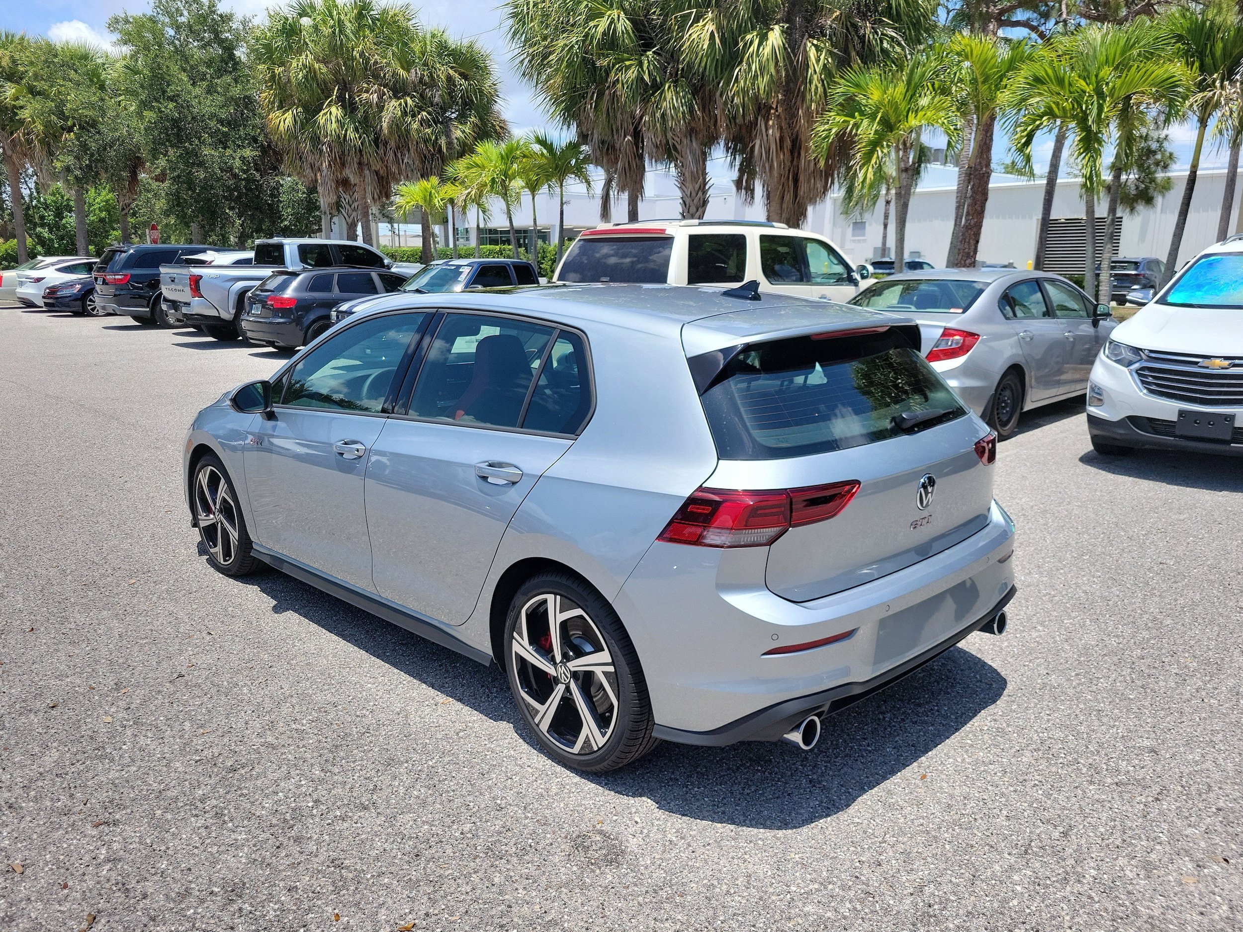 New 2026 Volkswagen GTI SE FWD image 6