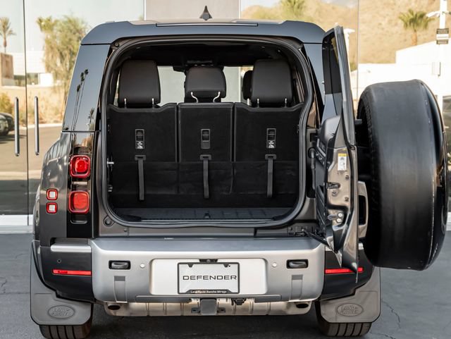 Certified 2023 Land Rover Defender 130 SE AWD/4WD image 25