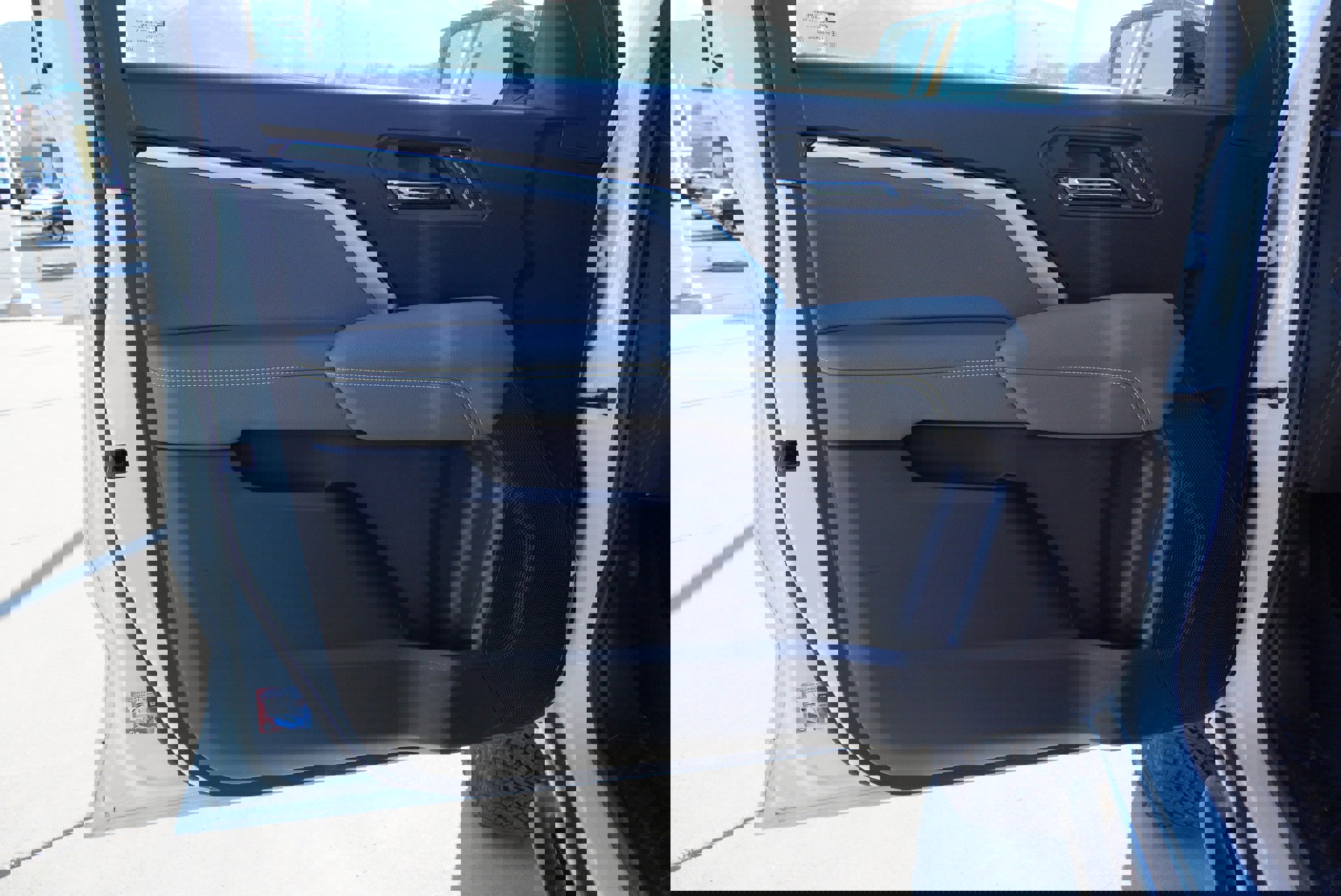 Used 2025 Chevrolet Colorado ZR2 w/ Technology Package image 21