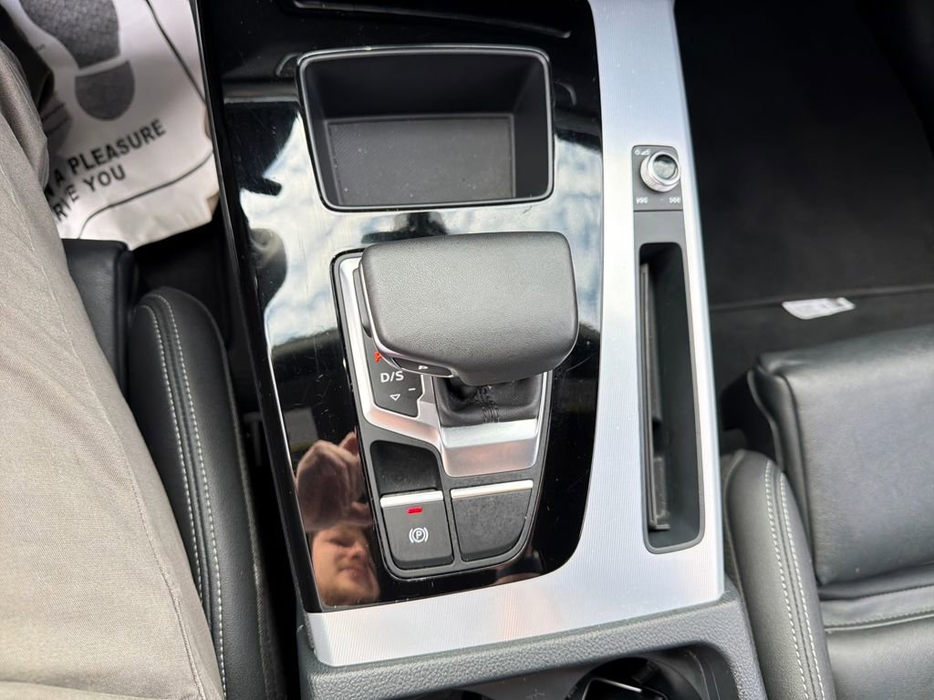 Used 2025 Audi Q5 2.0T Premium image 12