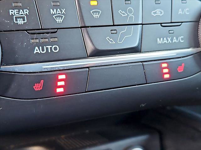 Used 2020 Ford Escape SE image 19