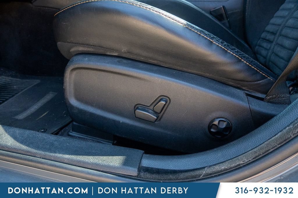 Used 2017 Dodge Charger R/T RWD image 18
