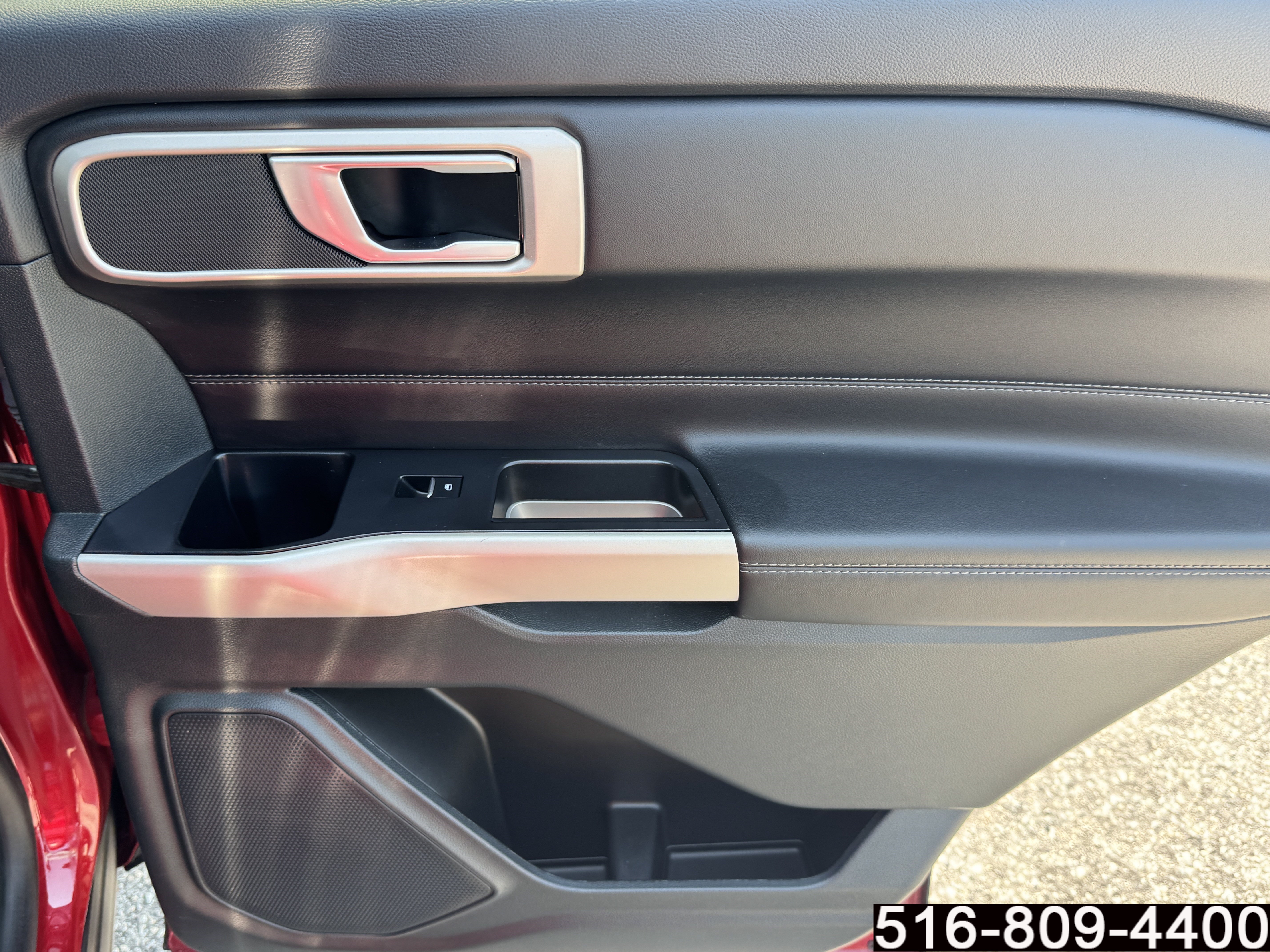 Used 2023 Ford Explorer XLT w/ Equipment Group 202A AWD/4WD image 34