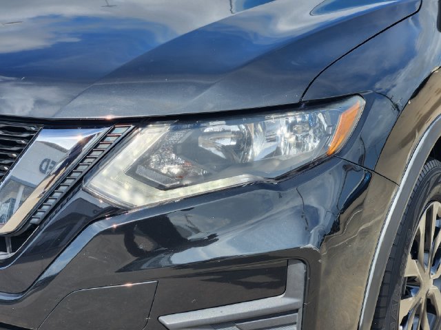 Used 2017 Nissan Rogue S FWD image 9
