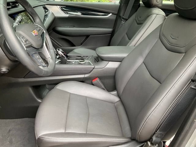New 2026 Cadillac XT5 Premium Luxury w/ Driver Assist Package FWD image 2