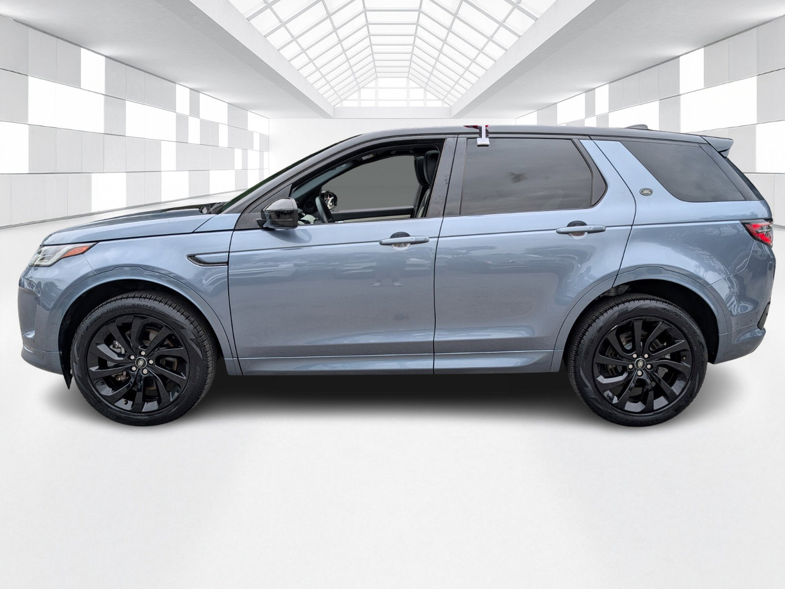 Used 2023 Land Rover Discovery Sport S R-Dynamic image 4