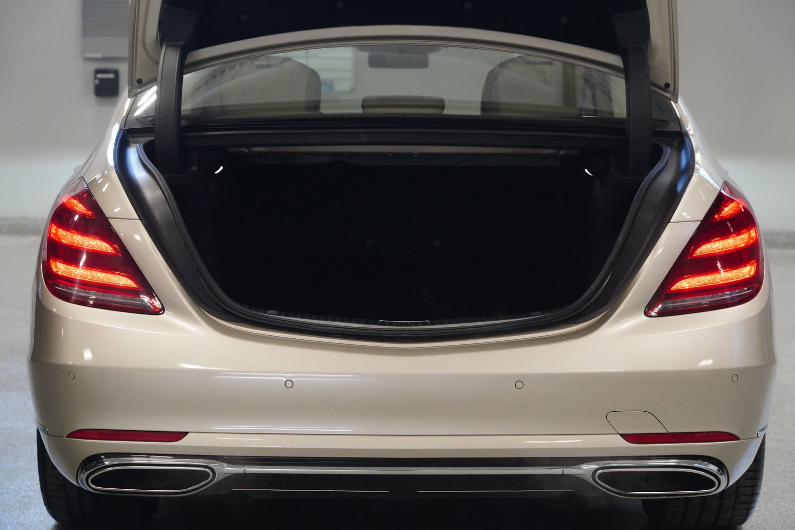 Certified 2020 Mercedes-Benz S 560 4MATIC Sedan image 32