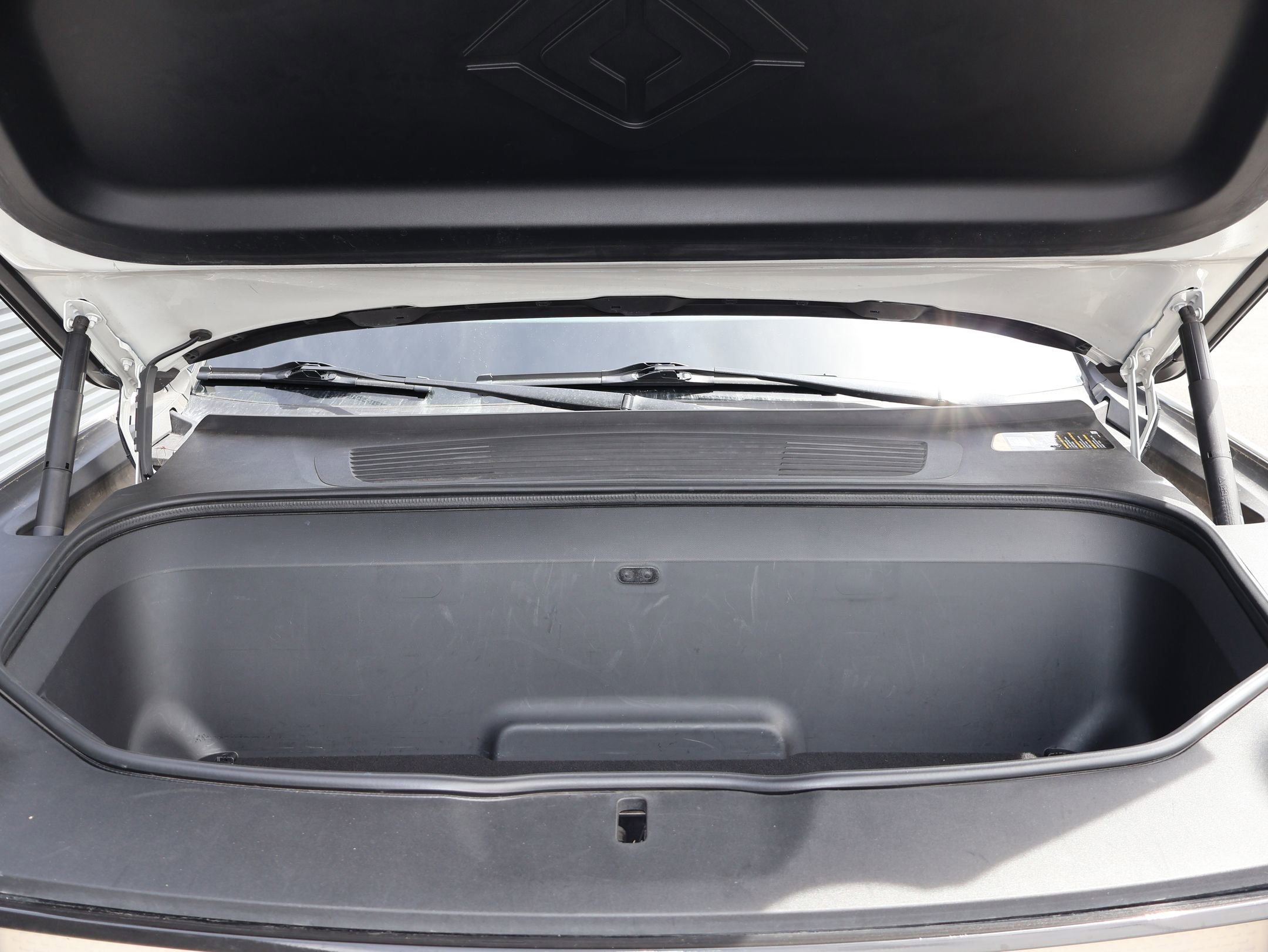 Used 2023 Rivian R1S Launch Edition AWD/4WD image 31