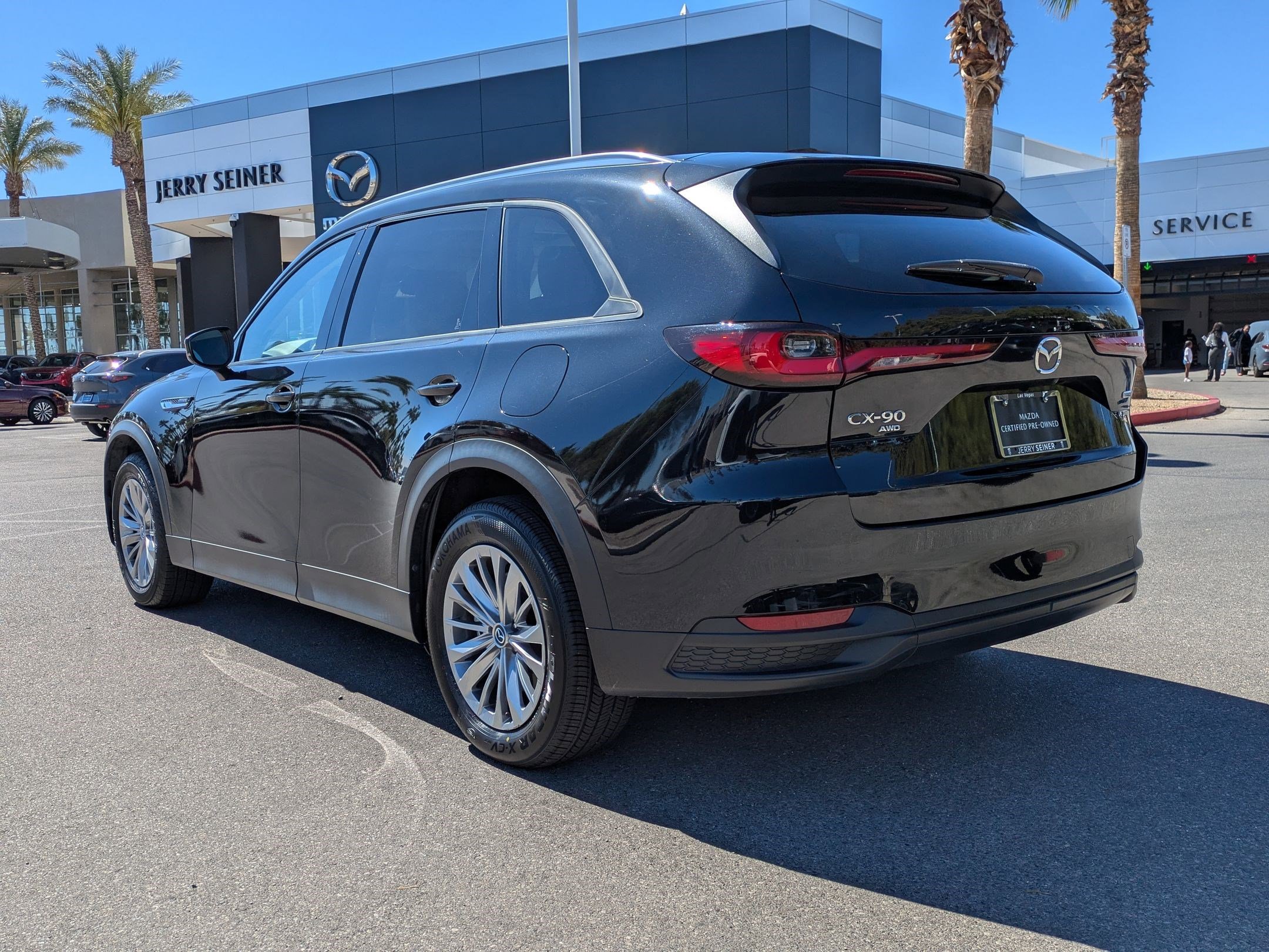 Certified 2024 MAZDA CX-90 Plug-In Hybrid w/ Preferred AWD/4WD image 3