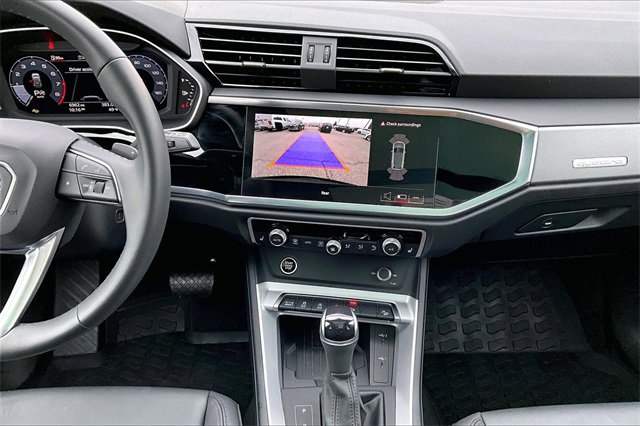 Used 2025 Audi Q3 2.0T Premium w/ Convenience Package image 6