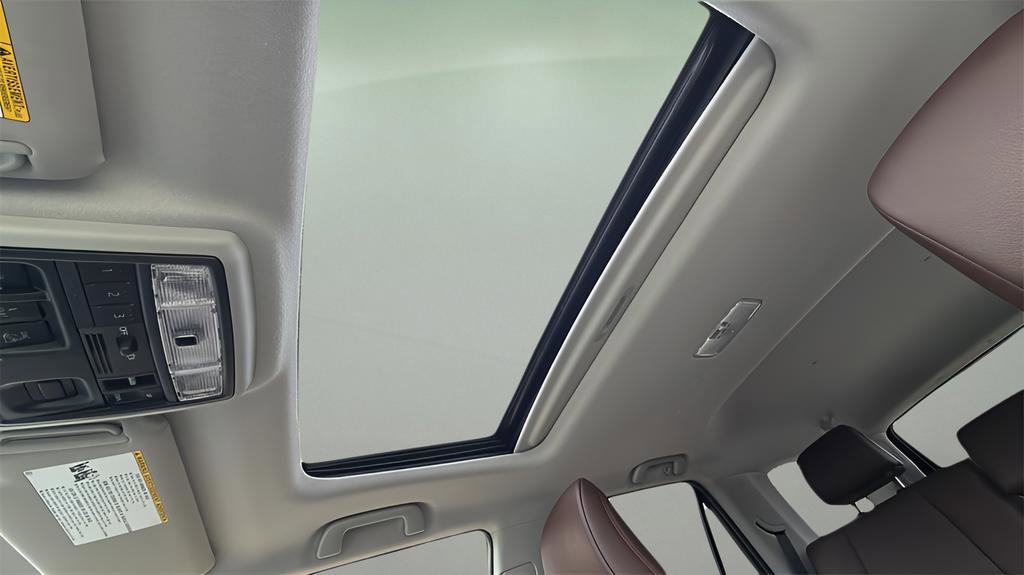 Used 2023 Toyota 4Runner Limited image 15