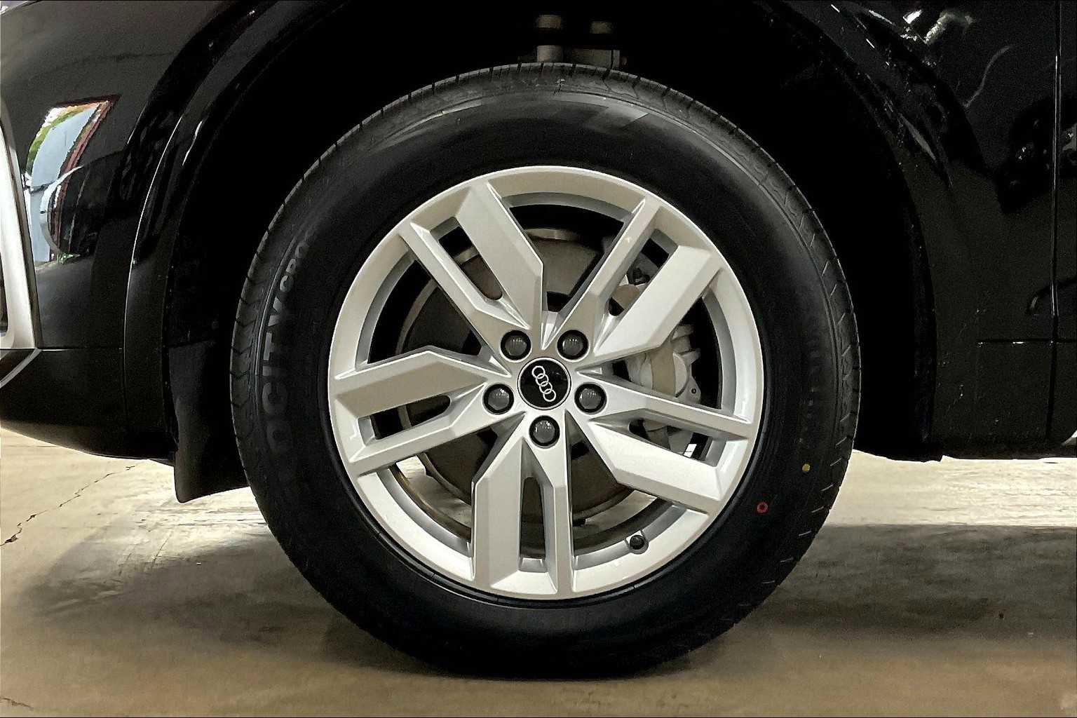 Used 2023 Audi Q5 2.0T Premium image 11