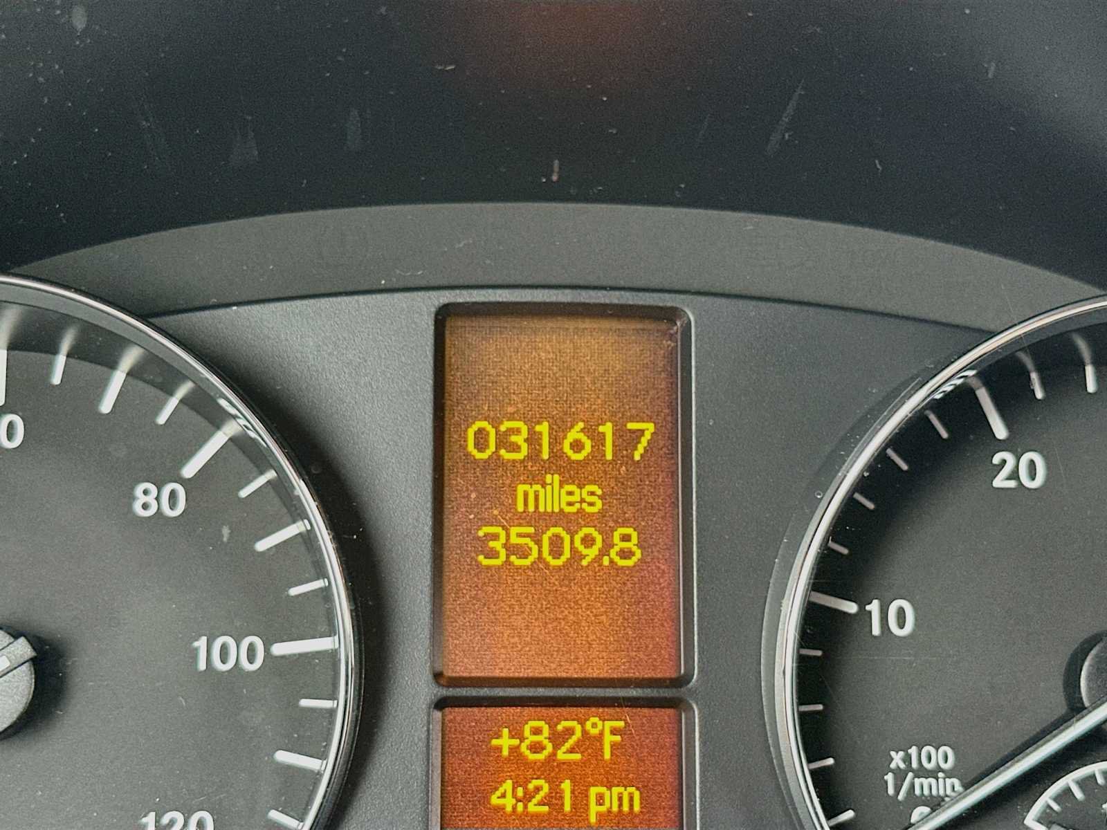 Used 2015 Mercedes-Benz Sprinter 2500 image 12