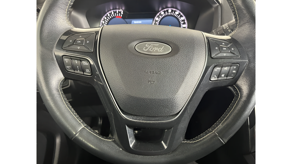 Used 2018 Ford Explorer Platinum AWD/4WD image 21
