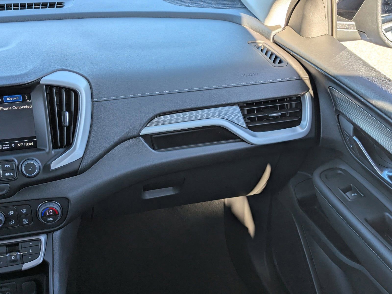 Used 2023 GMC Terrain SLT w/ Elevation Edition image 18