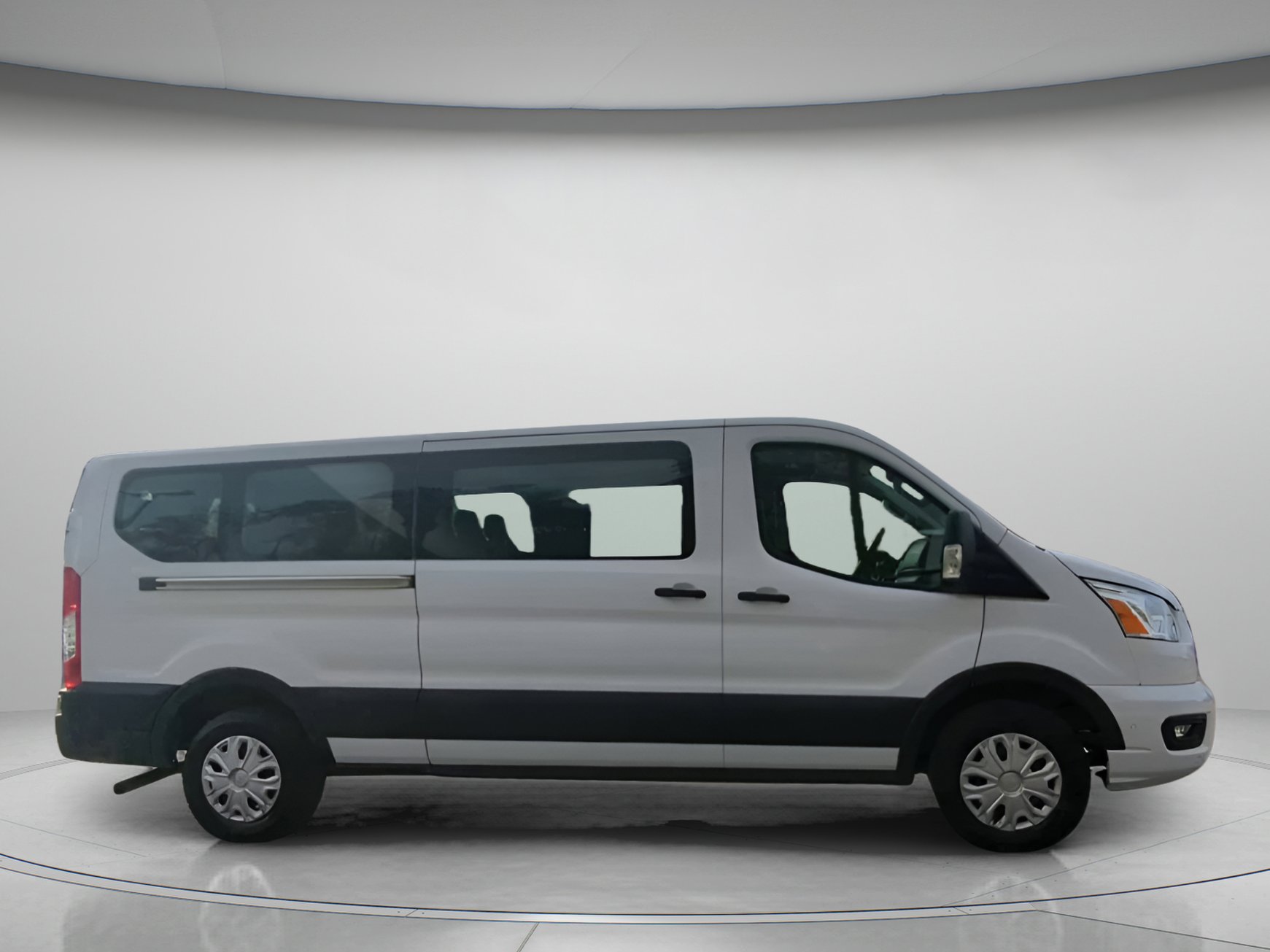 Certified 2022 Ford Transit 350 XLT image 33