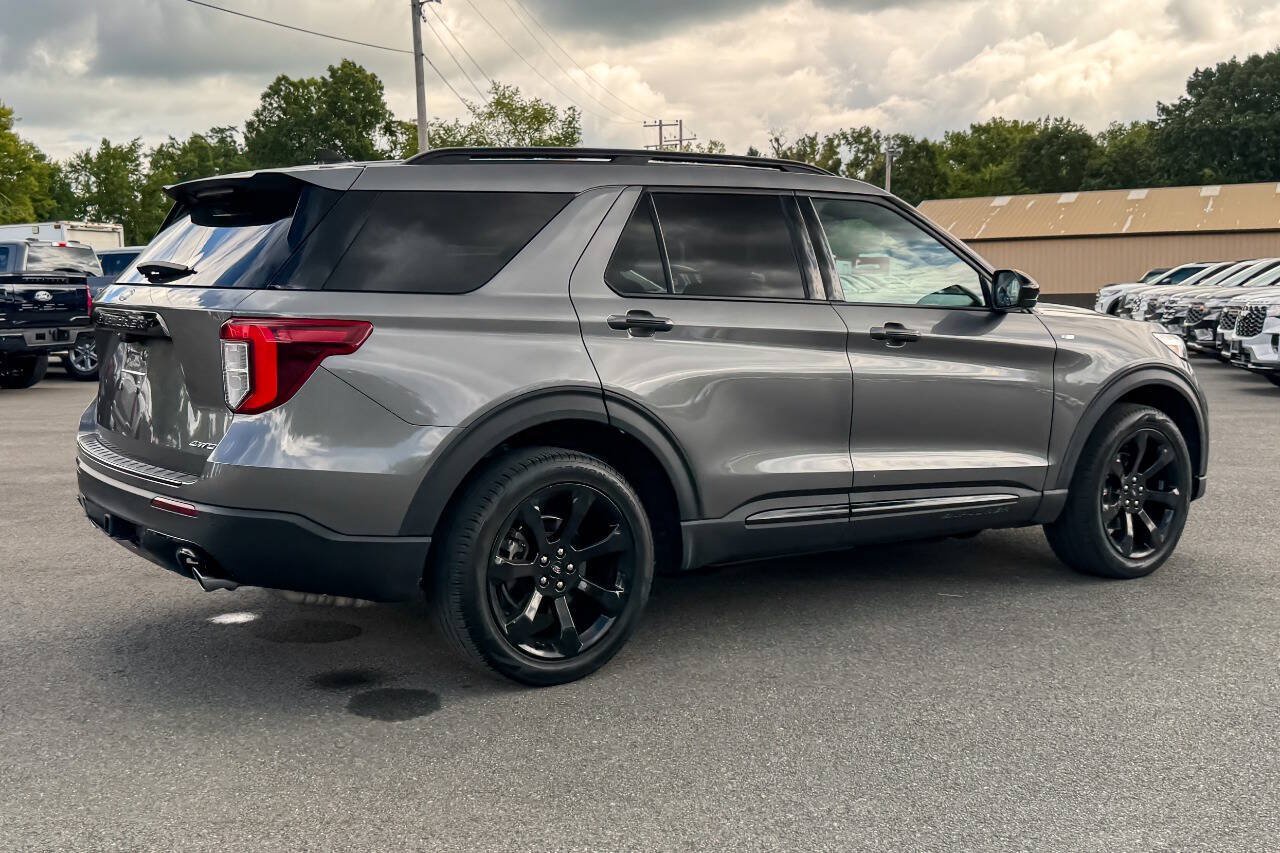 Used 2023 Ford Explorer ST-Line w/ Class IV Trailer Tow Package AWD/4WD image 3