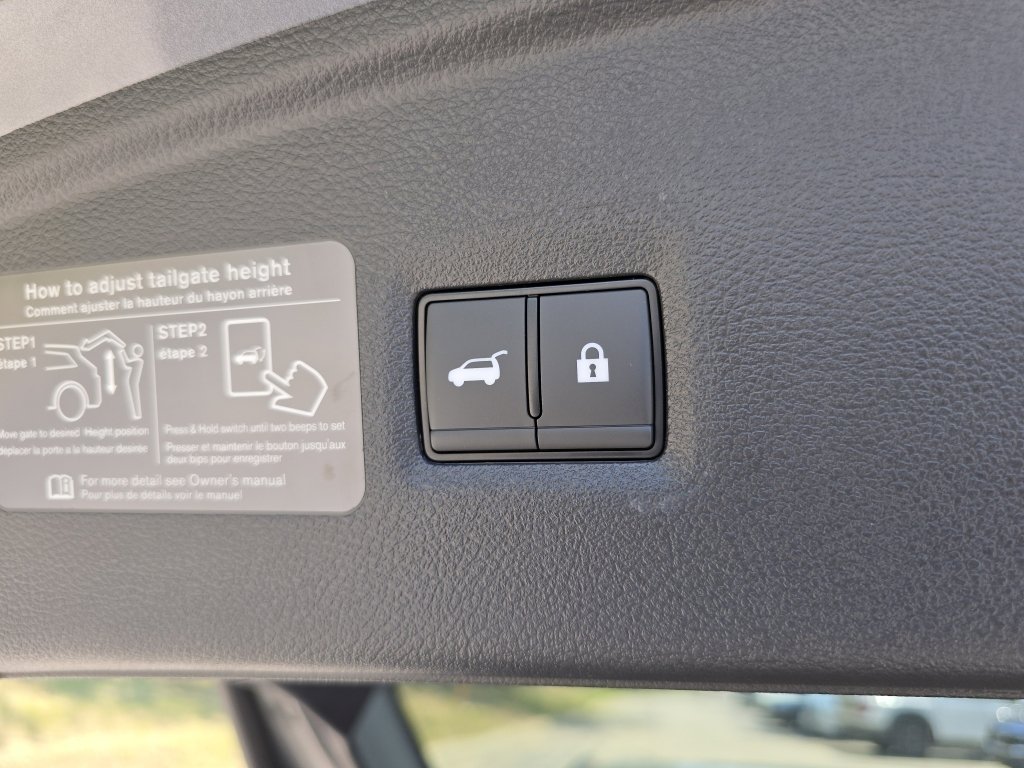 New 2025 INFINITI QX55 Luxe w/ Cargo Package image 16