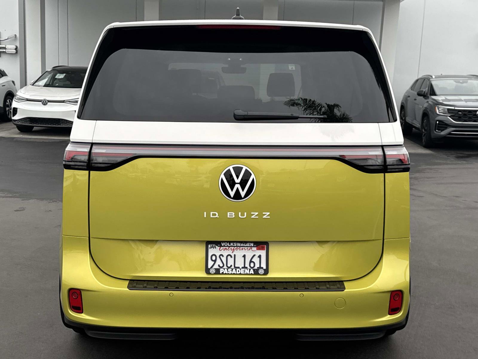 Certified 2025 Volkswagen ID. Buzz 1st Edition image 4