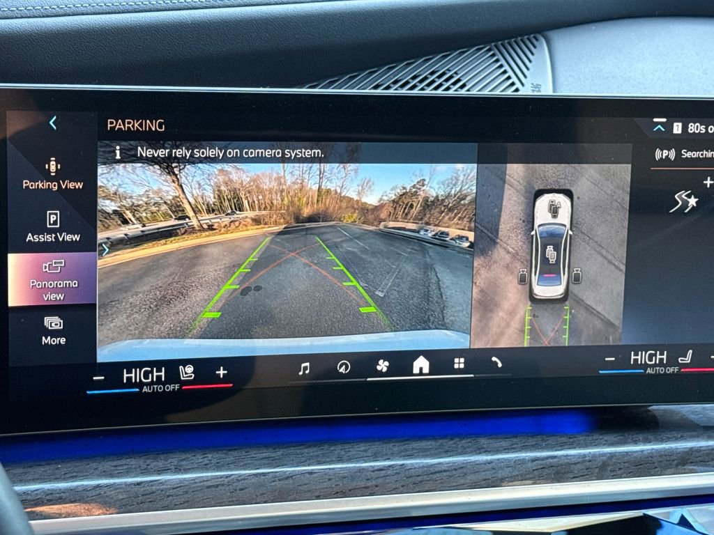 Used 2023 BMW 760i xDrive image 32