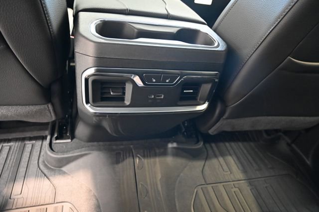 New 2026 GMC Sierra 3500 Denali w/ LPO, Black Badging Package image 29