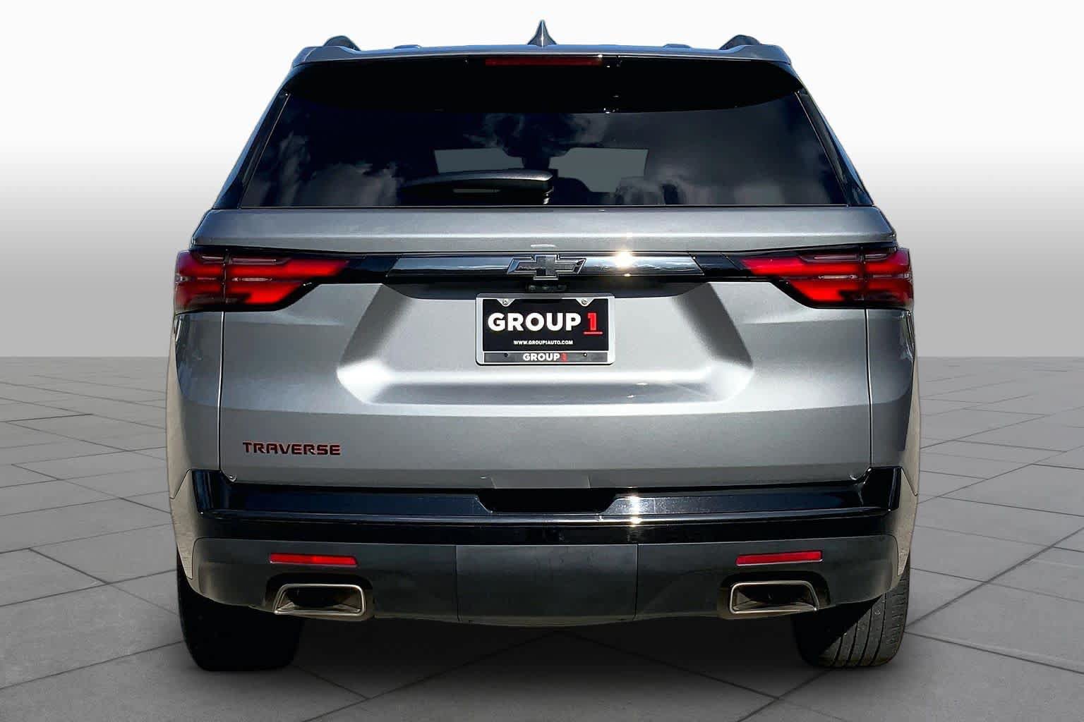 Used 2023 Chevrolet Traverse Premier w/ Redline Edition FWD image 5