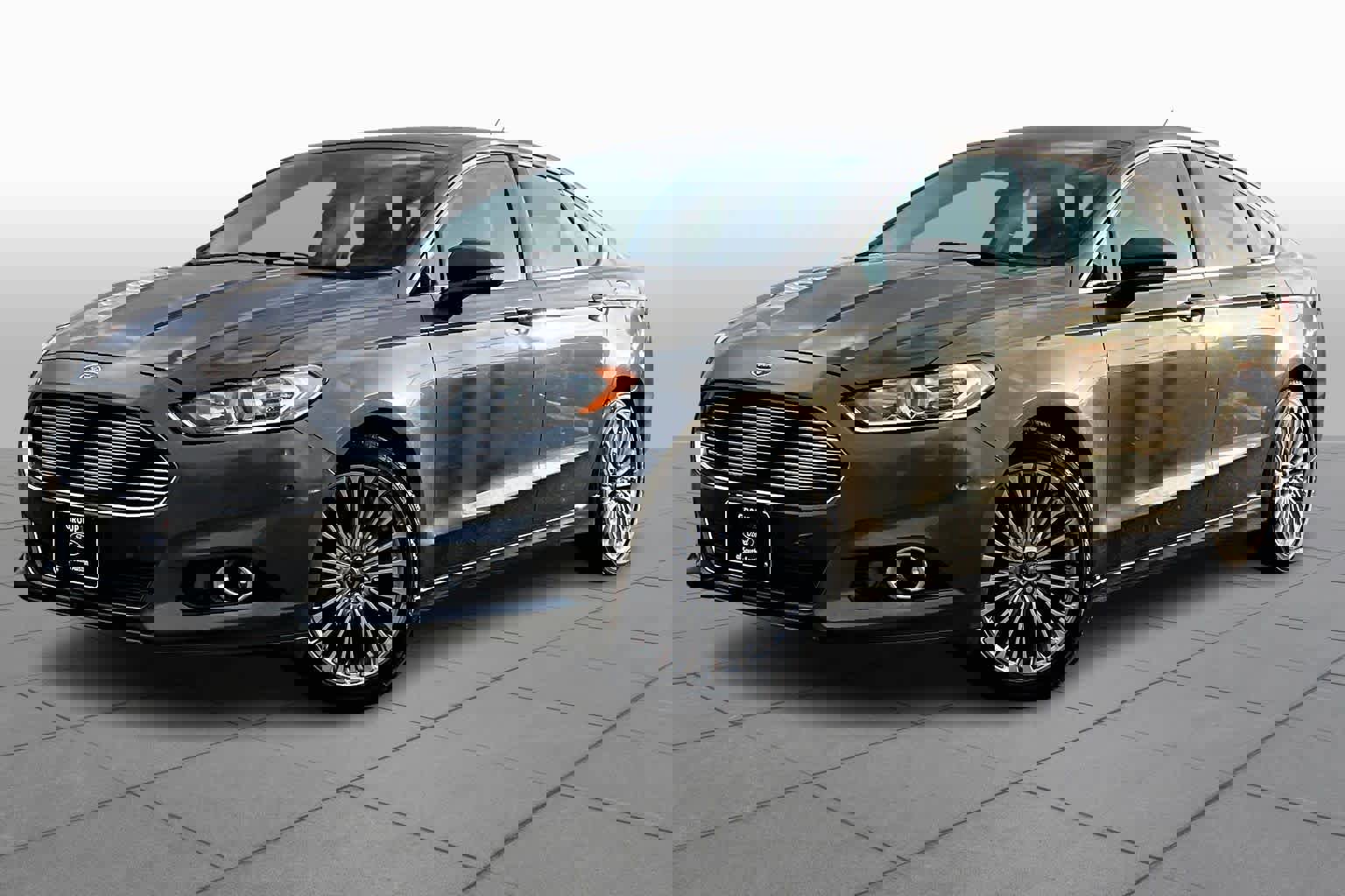 Used 2015 Ford Fusion Titanium image 34