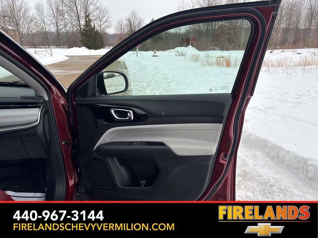 Used 2022 Jeep Compass Limited image 29