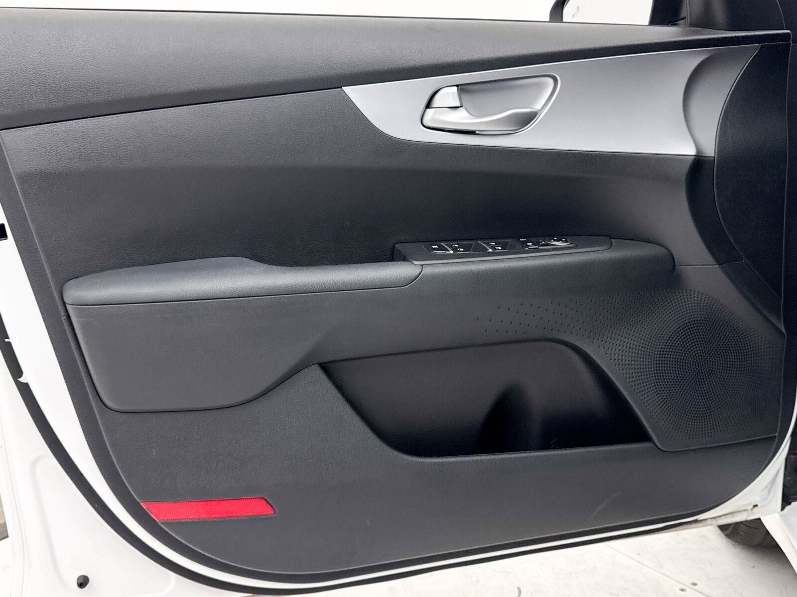 Used 2022 Kia Forte LXS w/ LXS Technology Package FWD image 27