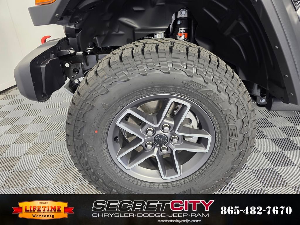 New 2025 Jeep Gladiator Mojave image 9