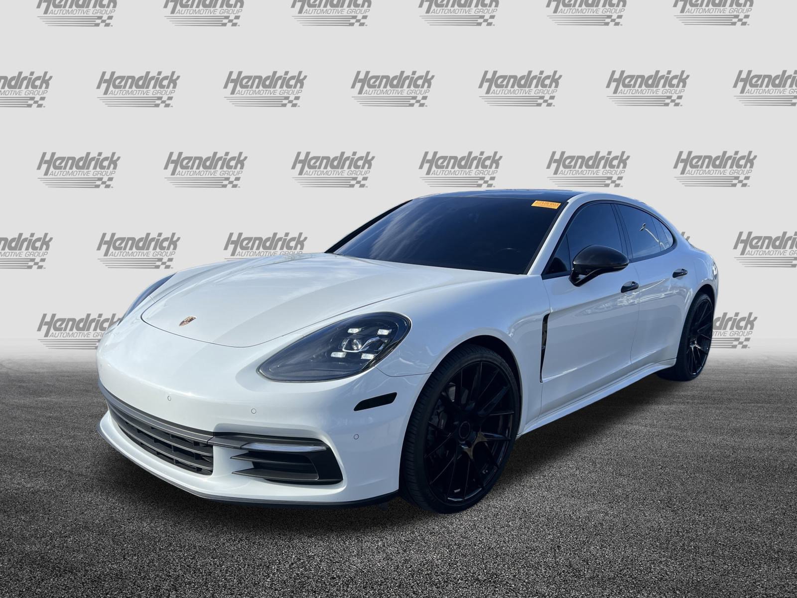 Used 2017 Porsche Panamera 4 image 5