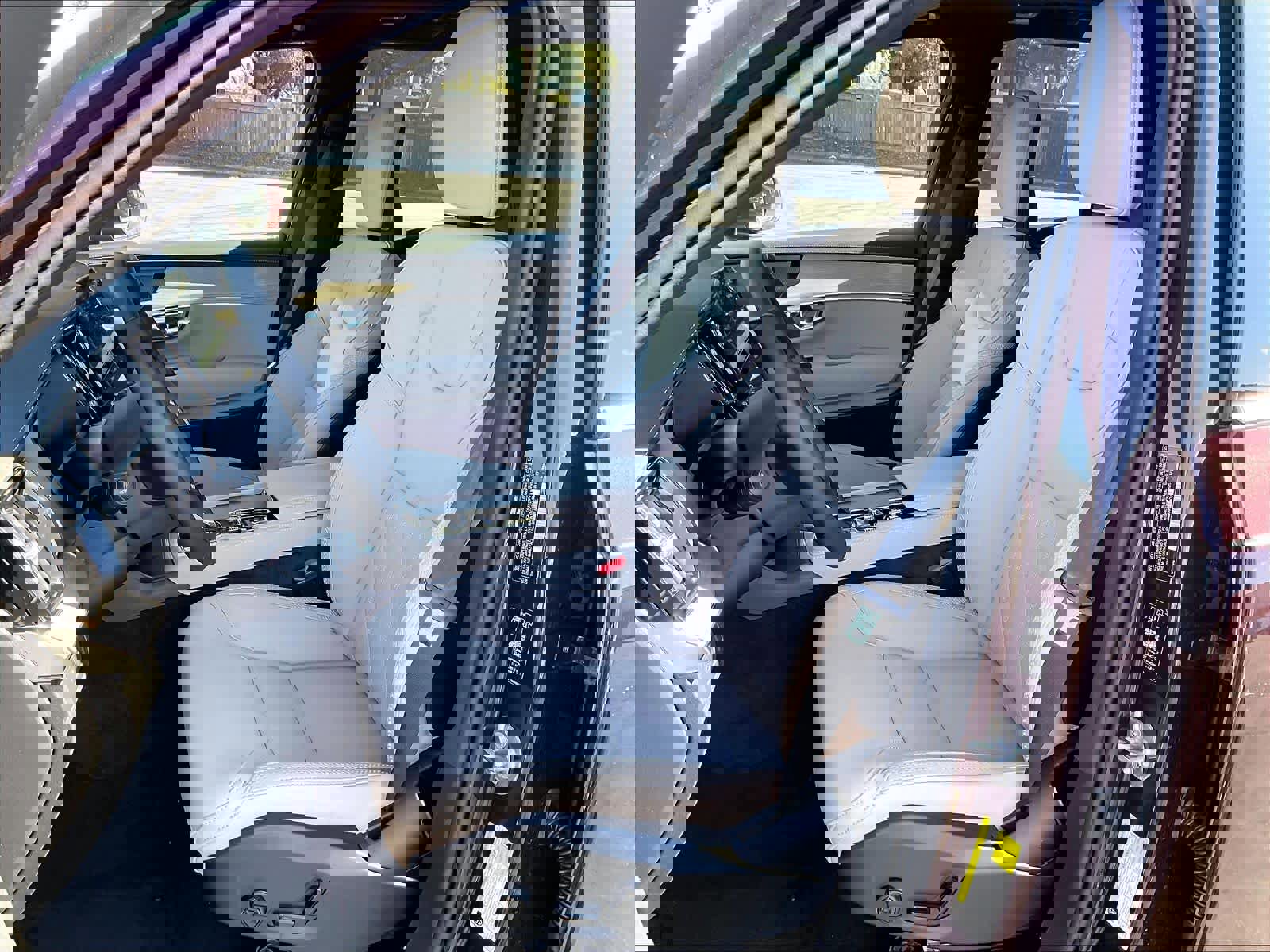 New 2026 Volvo XC90 T8 Plus w/ Protection Package Premier image 11