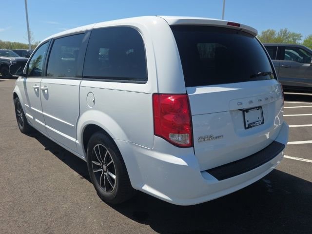 Used 2017 Dodge Grand Caravan SXT w/ Blacktop Package FWD image 14