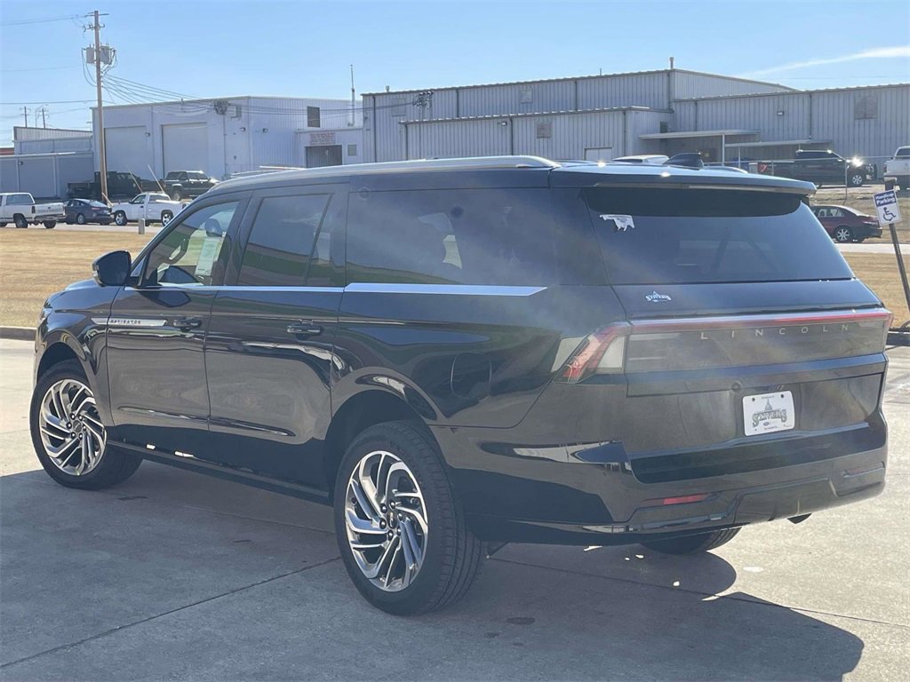 New 2025 Lincoln Navigator L Reserve image 5